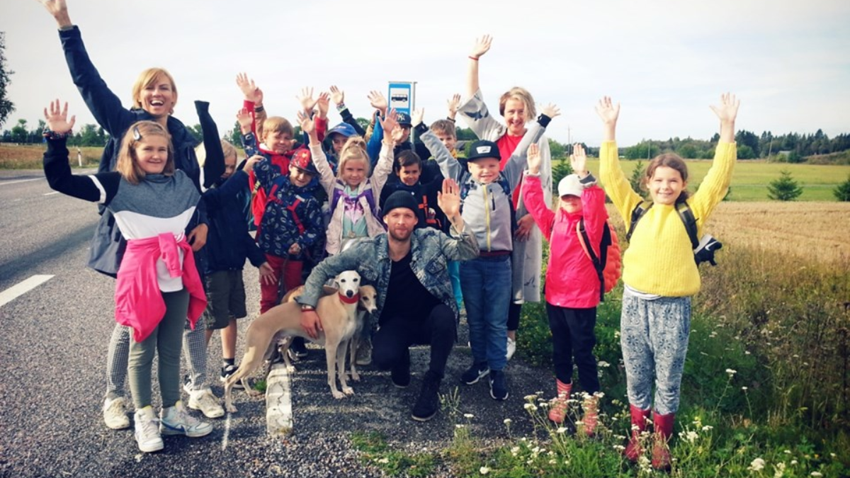 Koolipere Allikavälja bussipetuses