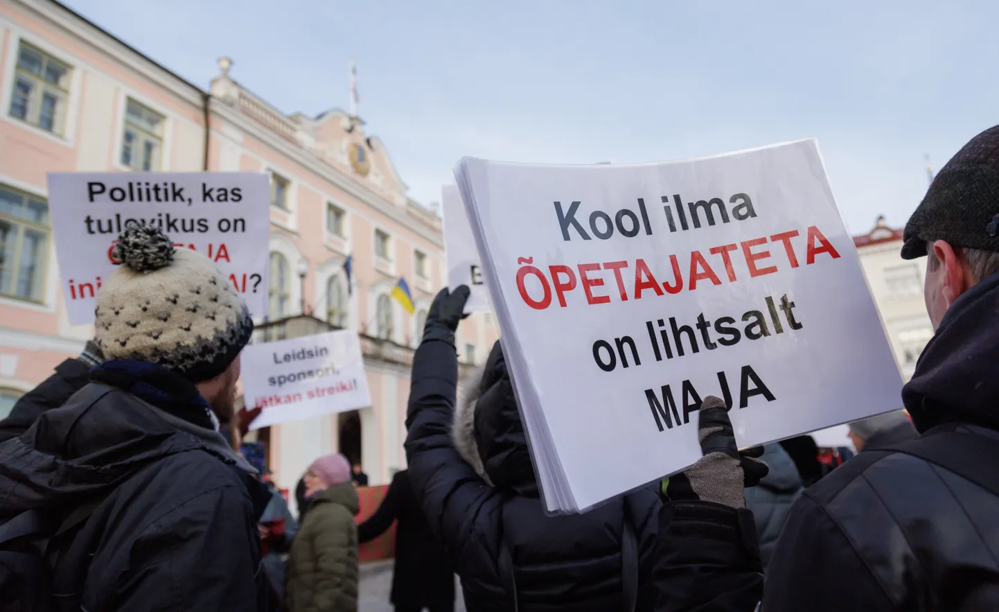 MERLE RUZITš Kõik räägivad õpetajate palkadest, aga unustame nende vaimse tervise