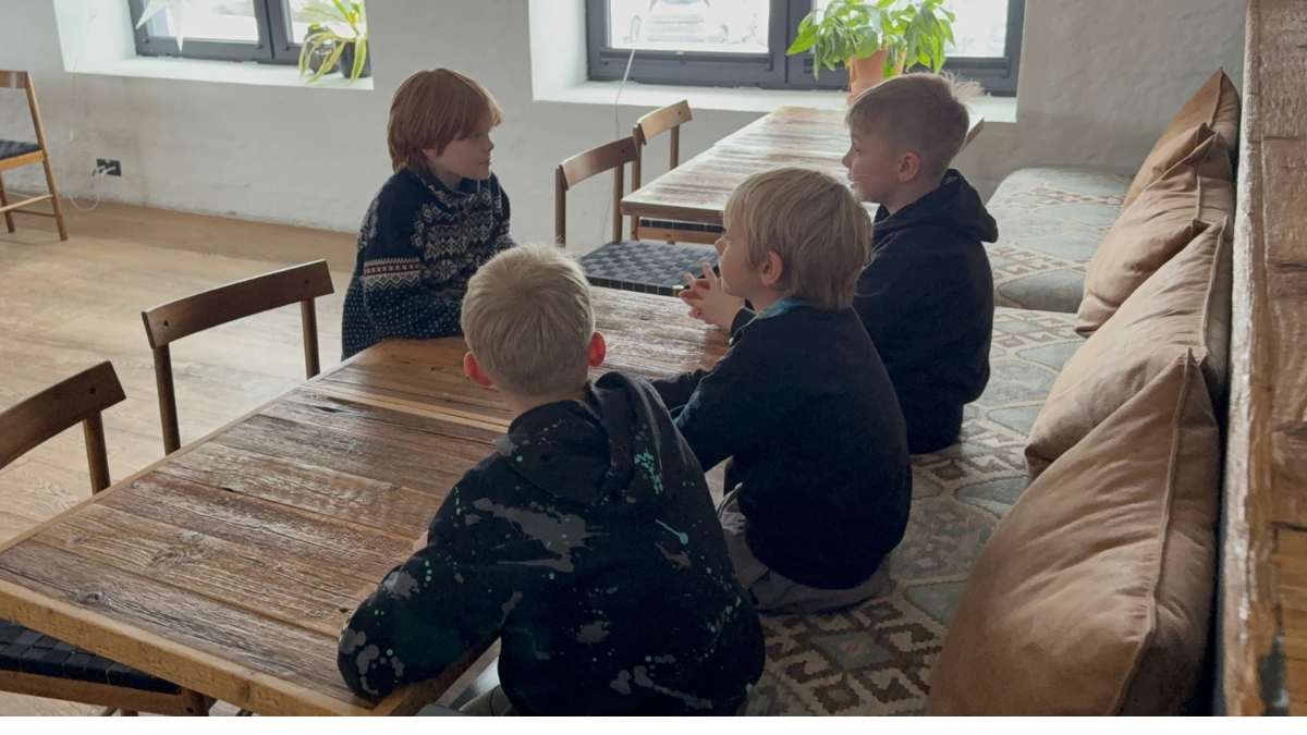 koolipoisid aua taga - avatud suste päeva kuulutuse pilt